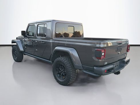Used 2021 Jeep Gladiator Willys image 5