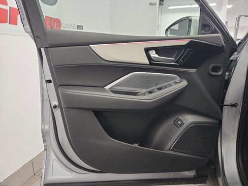 Used 2025 Acura MDX FWD w/ Technology Package image 8