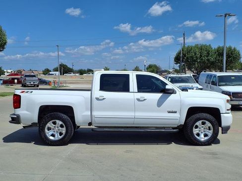 Used 2018 Chevrolet Silverado 1500 LT w/ Texas Edition AWD/4WD image 2