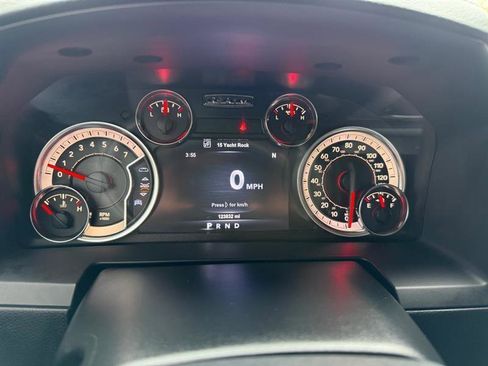 Used 2017 RAM 1500 Laramie w/ Convenience Group AWD/4WD image 17