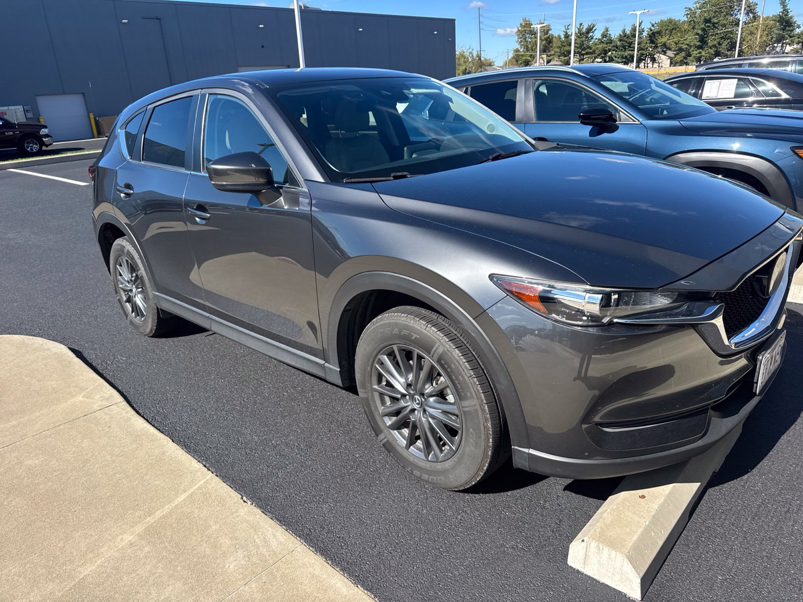 Used 2020 MAZDA CX-5 Touring FWD image 2