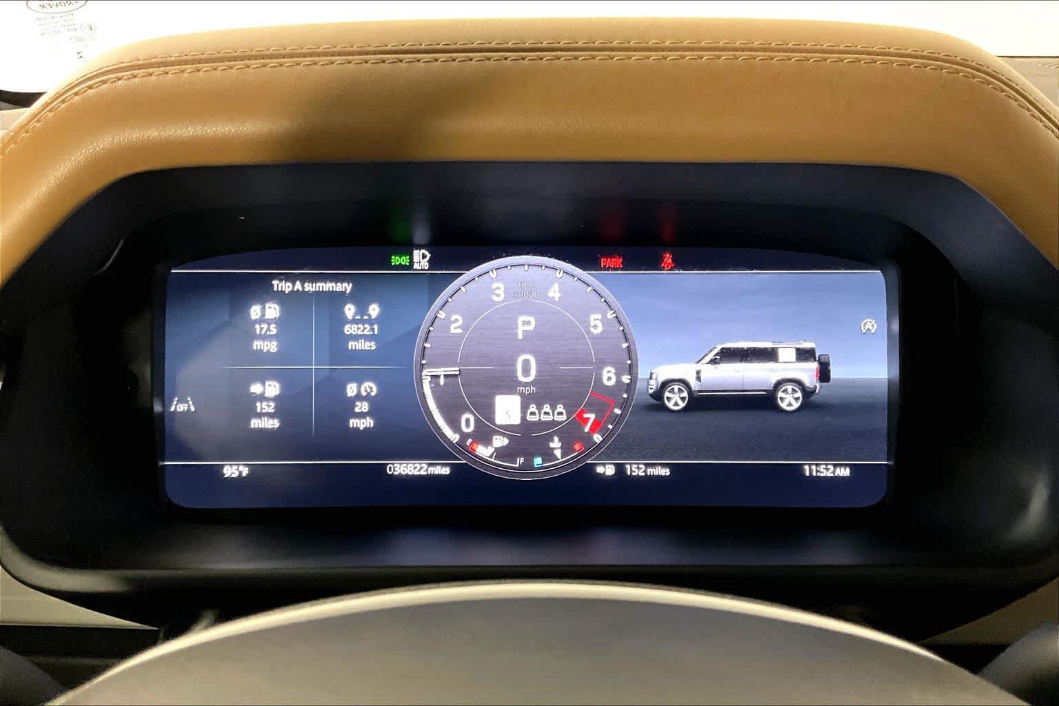 Used 2025 Land Rover Defender 110 X-Dynamic SE AWD/4WD image 24