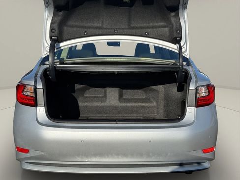 Used 2016 Lexus ES 300h image 14