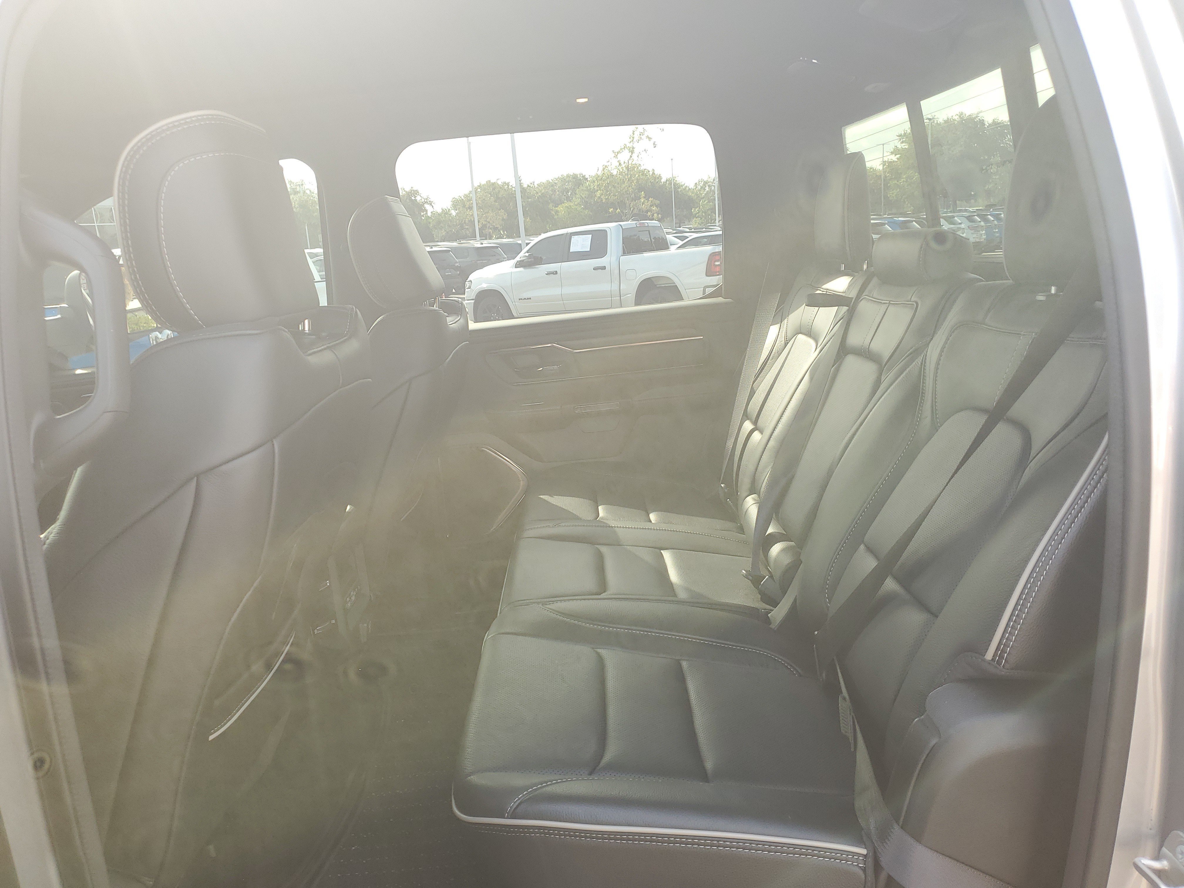 Used 2023 RAM 1500 Limited AWD/4WD image 9