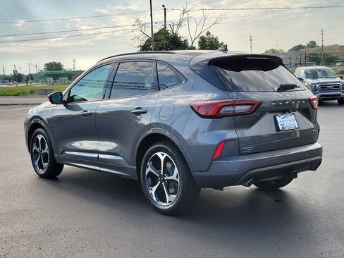 Certified 2023 Ford Escape ST-Line Select w/ Tech Pack #2 AWD/4WD image 4