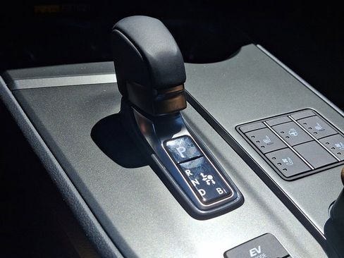 New 2026 Lexus UX 300h AWD image 9