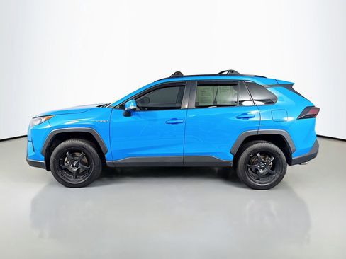 Used 2021 Toyota RAV4 LE AWD/4WD image 8