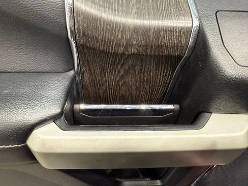 Used 2021 Ford F250 Lariat w/ Lariat Ultimate Package image 19