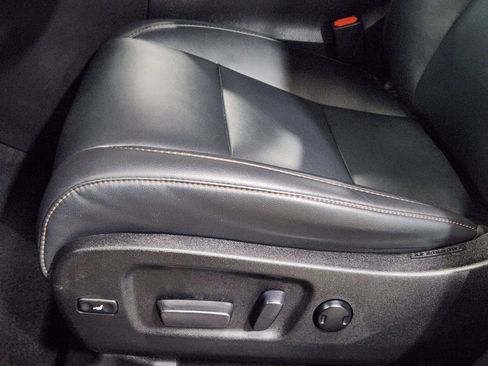 Used 2019 Toyota Highlander XLE image 43