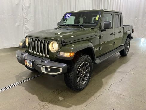 Used 2022 Jeep Gladiator Overland w/ Popular Equipment Package image 8