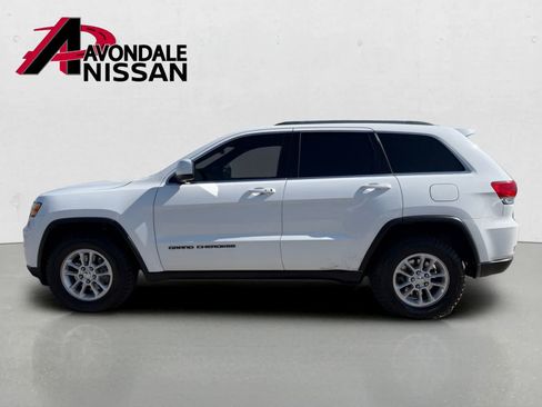 Used 2018 Jeep Grand Cherokee Laredo AWD/4WD image 3