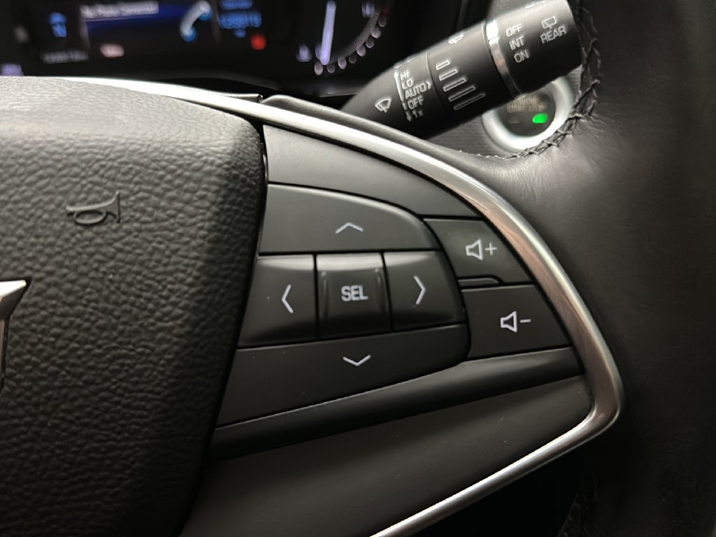 Used 2017 Cadillac XT5 Luxury w/ Driver Awareness Package AWD/4WD image 29