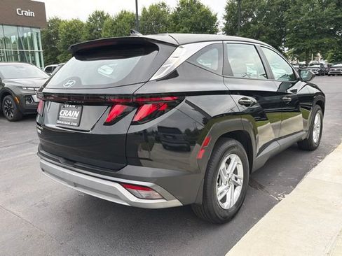 Certified 2025 Hyundai Tucson SE FWD image 9