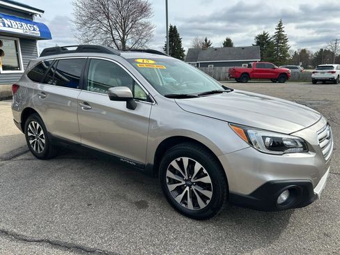 Used 2015 Subaru Outback 3.6R Limited image 5