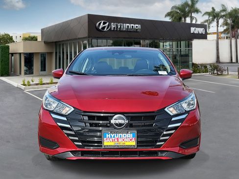 Used 2024 Nissan Versa SV image 8