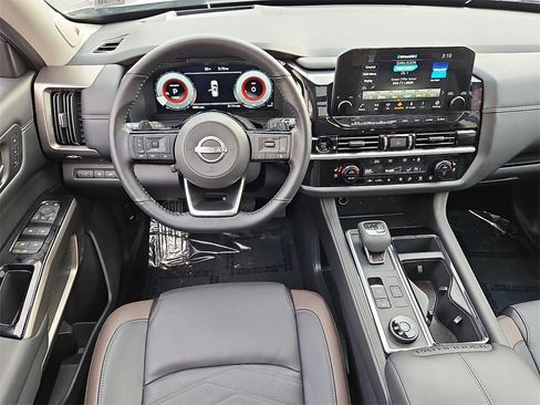 Certified 2025 Nissan Pathfinder Platinum w/ Cargo Package image 11