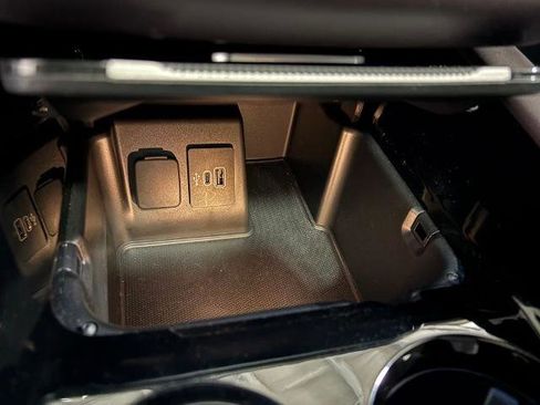 Certified 2025 Ford Explorer Platinum AWD/4WD image 15