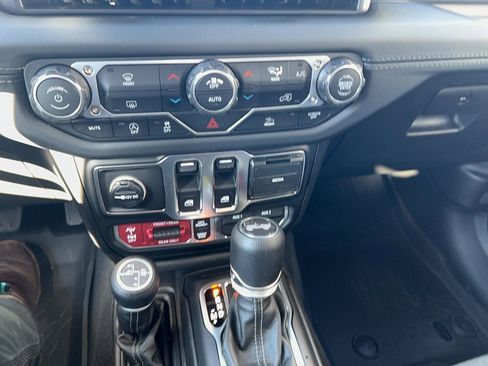 Used 2026 Jeep Wrangler Rubicon w/ Xtreme 35 Tire Package image 24