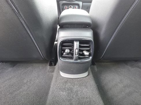 Used 2019 MINI Cooper Clubman ALL4 AWD/4WD image 17