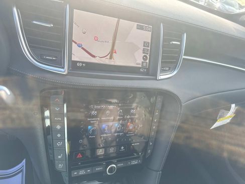 New 2025 INFINITI QX55 Essential image 19