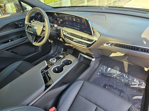 New 2026 Cadillac Lyriq Sport AWD/4WD image 10