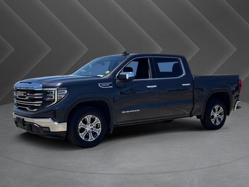 Certified 2025 GMC Sierra 1500 SLT RWD image 35
