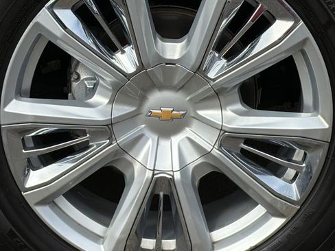 Used 2022 Chevrolet Tahoe High Country image 15