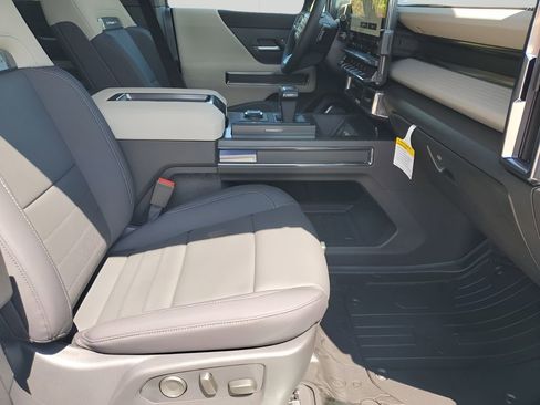 New 2026 GMC Hummer EV 4x4 Crew Cab image 16