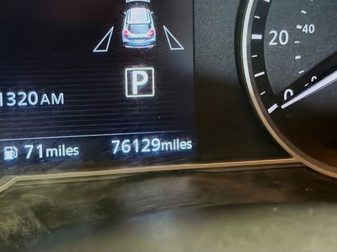 Used 2019 Nissan Kicks SR FWD image 8
