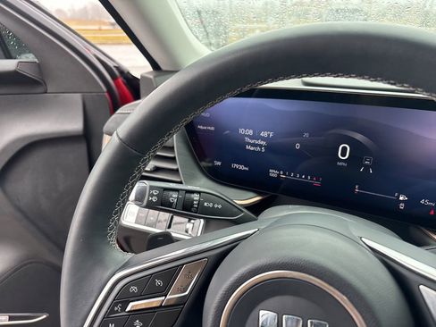 Used 2025 Buick Envision Sport Touring image 27