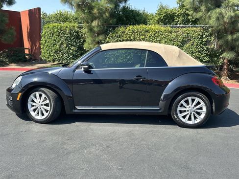 Used 2019 Volkswagen Beetle 2.0T SE image 3