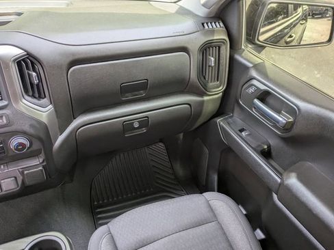 Used 2023 Chevrolet Silverado 1500 Custom AWD/4WD image 18