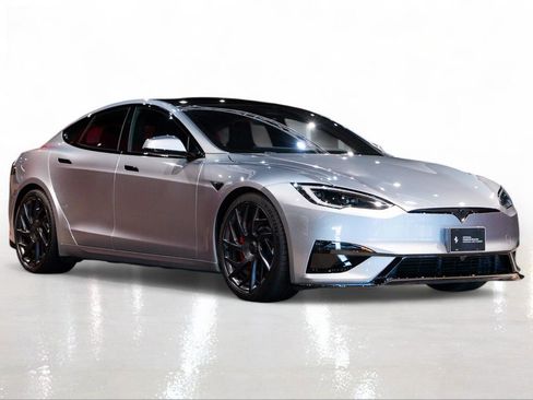 Used 2026 Tesla Model S Plaid AWD/4WD image 8