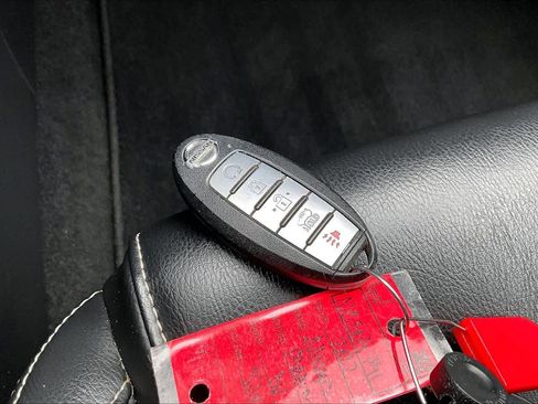 Used 2022 Nissan Maxima SV w/ Floor Mat Group image 28