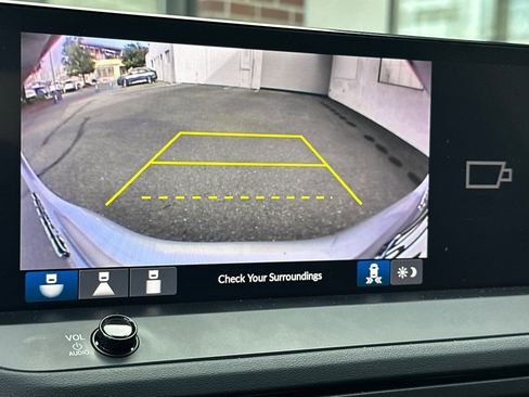 Used 2024 Honda Accord Sport image 15