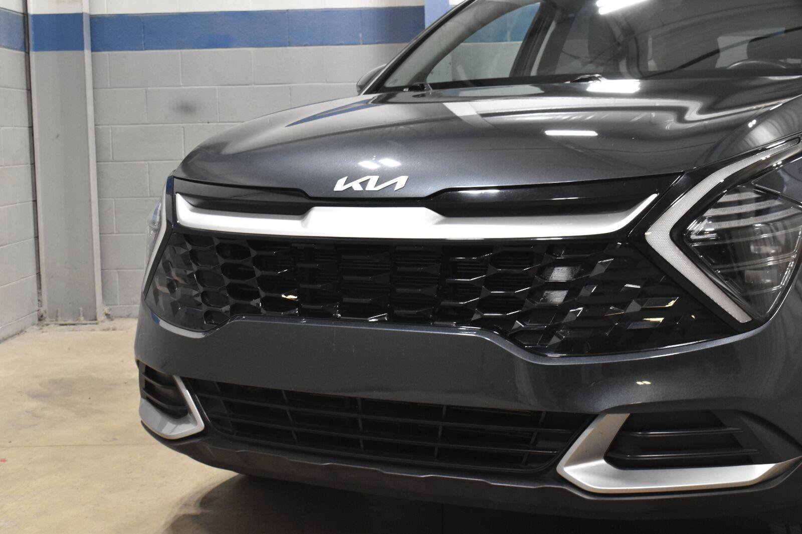 Used 2024 Kia Sportage EX FWD image 33