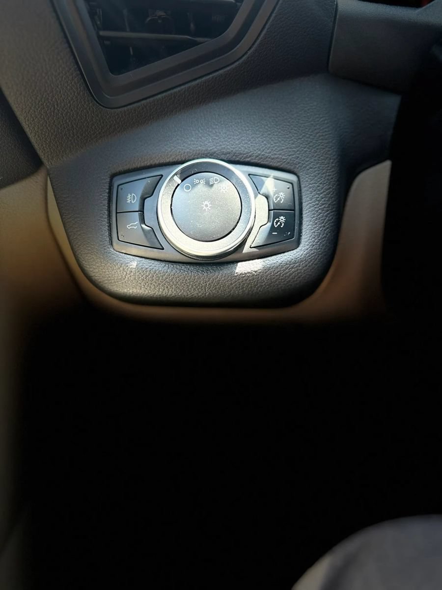 Used 2017 Ford Escape SE w/ Equipment Group 201A FWD image 33