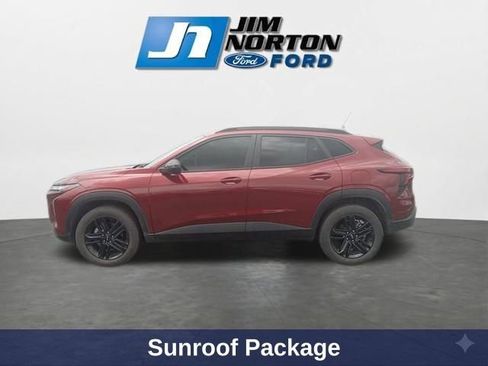 Used 2024 Chevrolet Trax ACTIV w/ Sunroof Package FWD image 6
