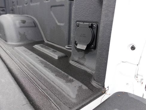 Used 2023 GMC Sierra 2500 SLE w/ Preferred Package image 29