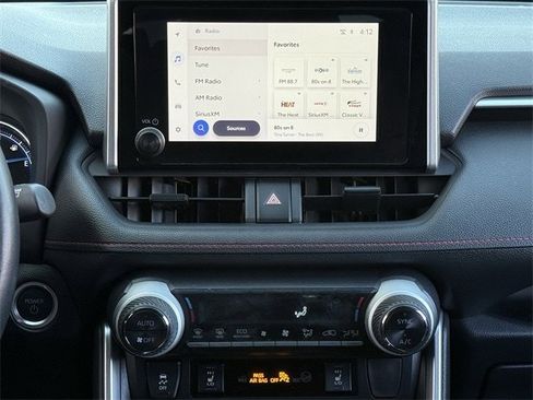 Used 2024 Toyota RAV4 SE w/ Weather & Moonroof Package image 19