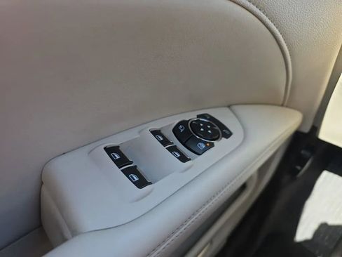 Used 2017 Lincoln MKZ Reserve FWD image 26