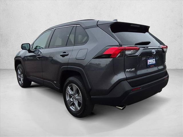 Used 2022 Toyota RAV4 XLE w/ Convenience Package AWD/4WD image 8