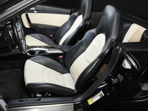Used 2011 Porsche 911 Turbo S AWD/4WD image 4