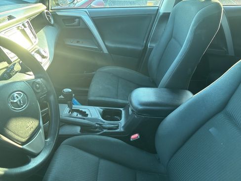 Used 2017 Toyota RAV4 LE image 2