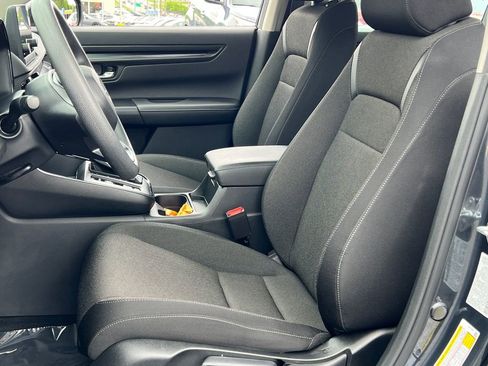 Used 2023 Honda CR-V LX image 7