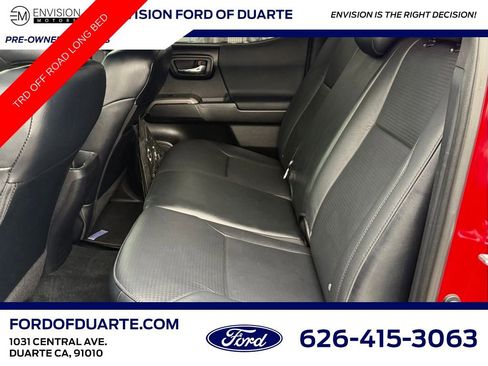 Used 2022 Toyota Tacoma TRD Off-Road image 30