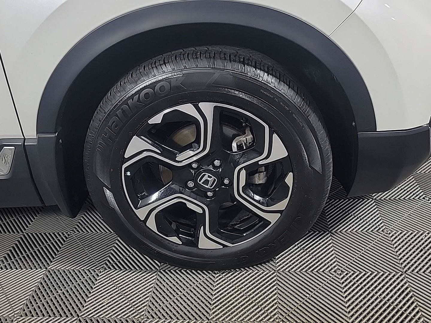 Certified 2019 Honda CR-V Touring image 3
