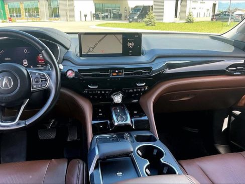 Used 2022 Acura MDX SH-AWD w/ Advance Package image 6