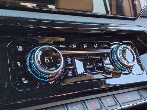 New 2026 GMC Sierra 2500 AT4 w/ AT4 Premium Plus Package image 8