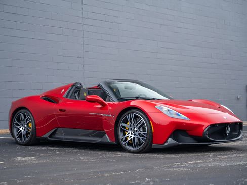 Used 2023 Maserati MC20 Spyder image 14